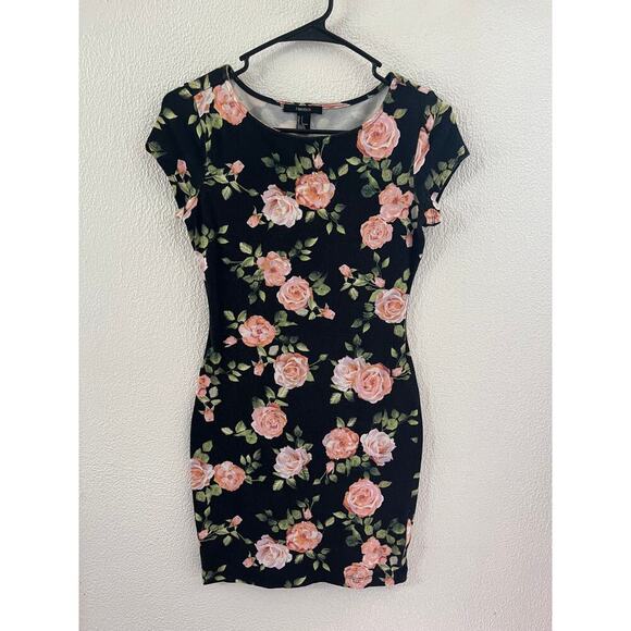 Forever 21 Dresses & Skirts - Forever 21 Black Floral Bodycon Dress